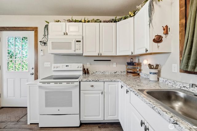 1242 North Fork Road, Chehalis, WA 98532