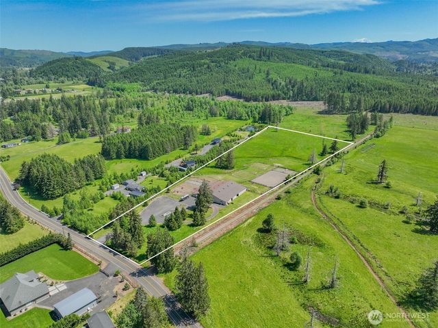 1242 North Fork Road, Chehalis, WA 98532