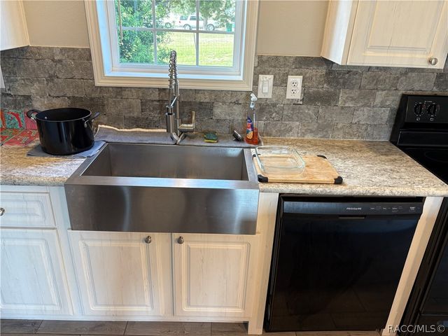 8054 E Shetland Lane, Floral City, FL 34436