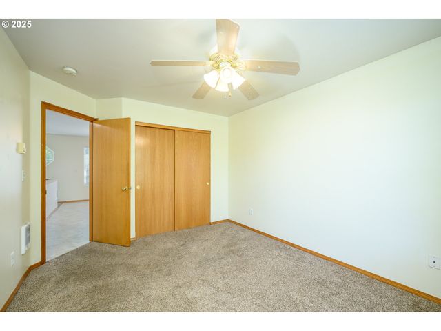 1411 Ne LOGAN St, Mc Minnville, OR 97128