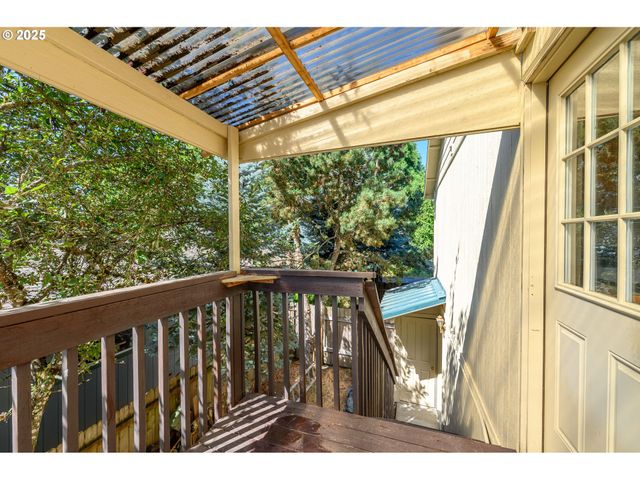 1411 Ne LOGAN St, Mc Minnville, OR 97128