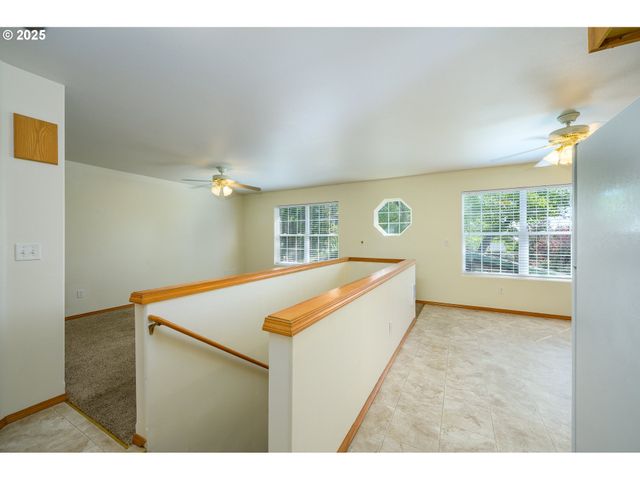 1411 Ne LOGAN St, Mc Minnville, OR 97128