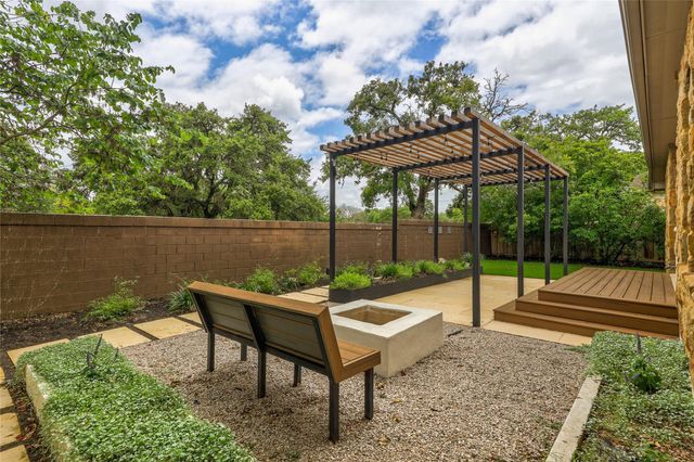 5723 York Bridge CIR, Austin, TX 78749