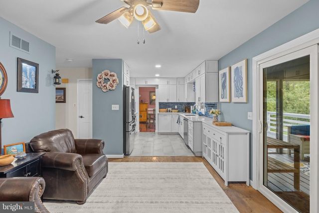 4539 AMOS RD, White Hall, MD 21161