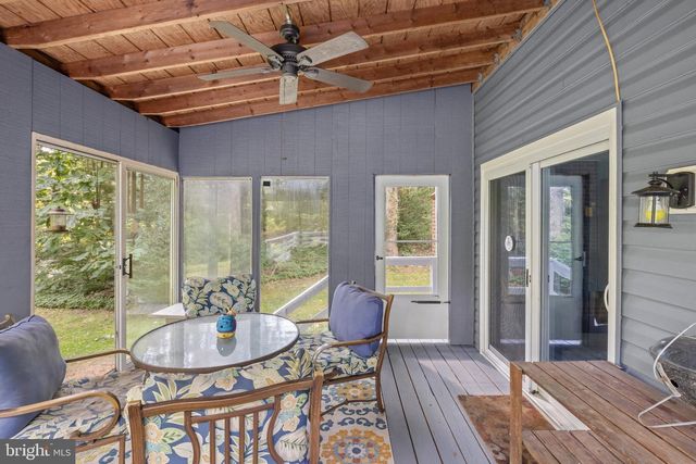 4539 AMOS RD, White Hall, MD 21161