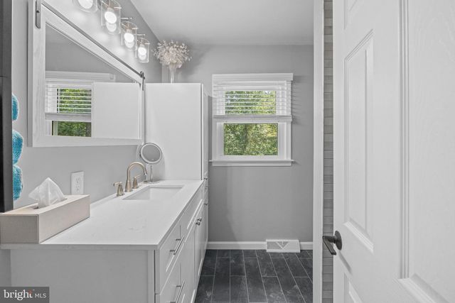 4539 AMOS RD, White Hall, MD 21161