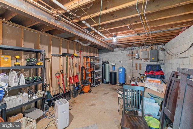 4539 AMOS RD, White Hall, MD 21161