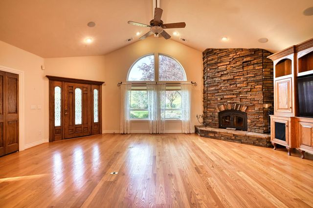 4835 Val Verde Rd, Loomis, CA 95650