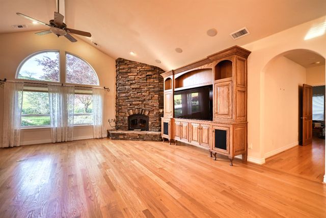 4835 Val Verde Rd, Loomis, CA 95650