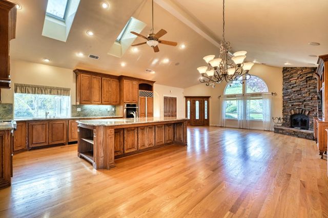 4835 Val Verde Rd, Loomis, CA 95650