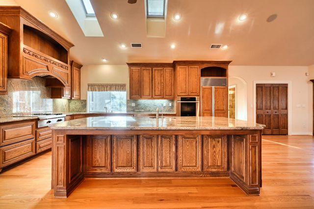 4835 Val Verde Rd, Loomis, CA 95650