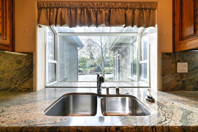 4835 Val Verde Rd, Loomis, CA 95650