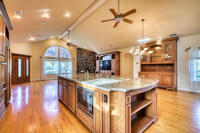 4835 Val Verde Rd, Loomis, CA 95650