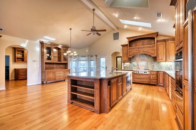 4835 Val Verde Rd, Loomis, CA 95650