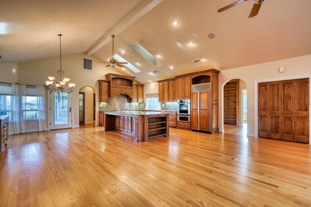 4835 Val Verde Rd, Loomis, CA 95650