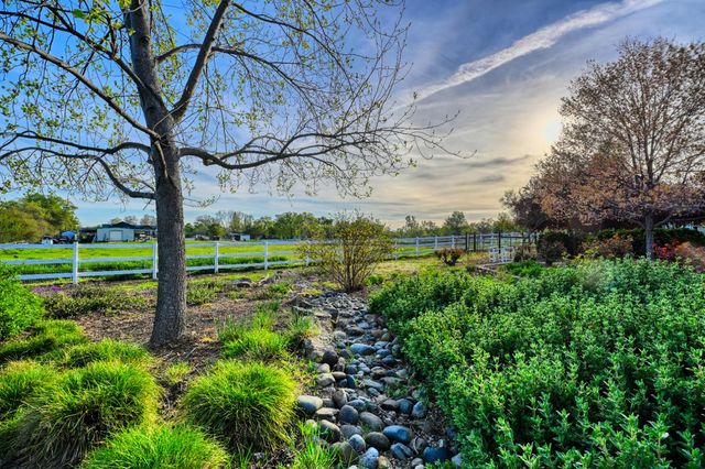 4835 Val Verde Rd, Loomis, CA 95650