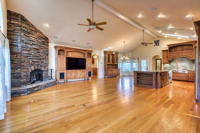 4835 Val Verde Rd, Loomis, CA 95650