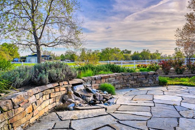 4835 Val Verde Rd, Loomis, CA 95650