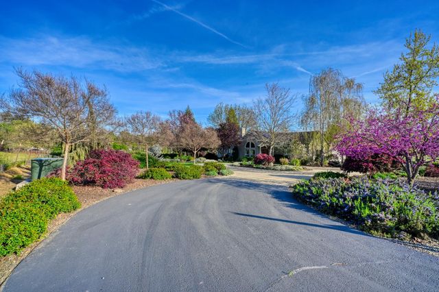 4835 Val Verde Rd, Loomis, CA 95650