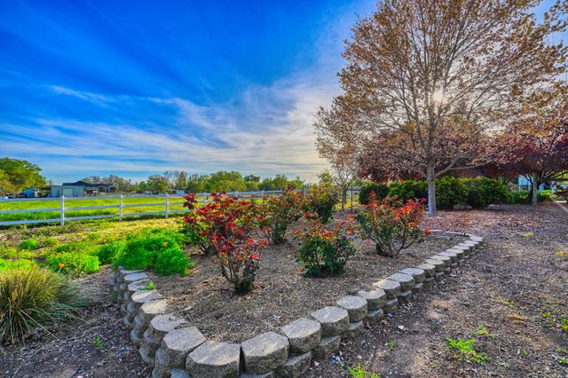 4835 Val Verde Rd, Loomis, CA 95650