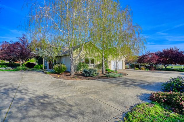 4835 Val Verde Rd, Loomis, CA 95650