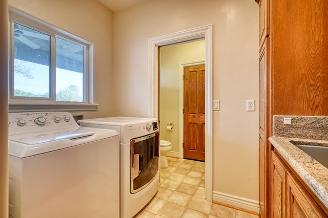 4835 Val Verde Rd, Loomis, CA 95650