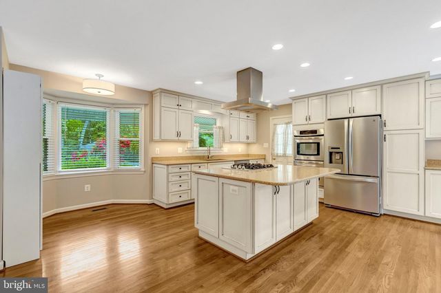6717 REYNARD DR, Springfield, VA 22152
