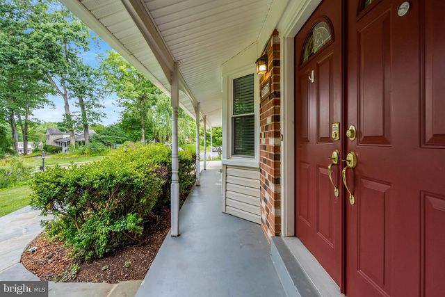 6717 REYNARD DR, Springfield, VA 22152
