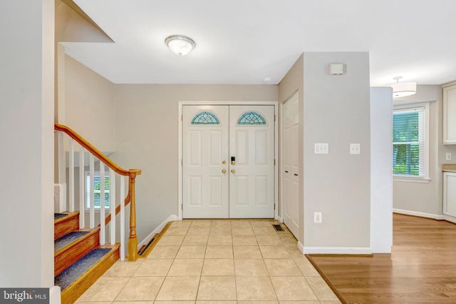 6717 REYNARD DR, Springfield, VA 22152