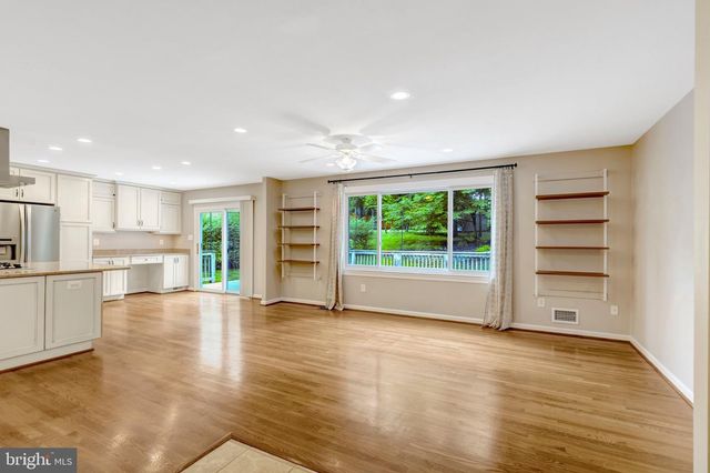 6717 REYNARD DR, Springfield, VA 22152