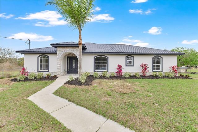8 OAKRIDGE DRIVE, Frostproof, FL 33843