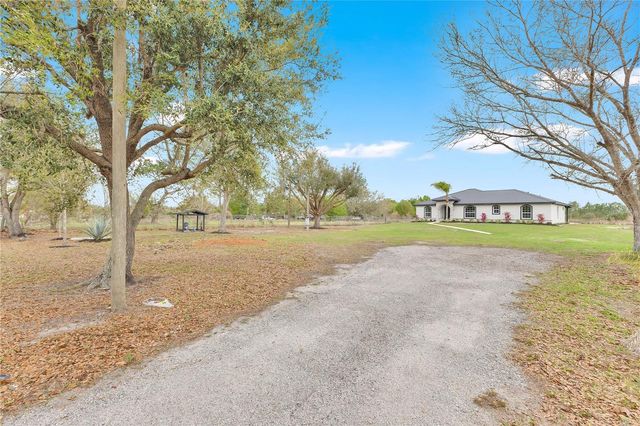 8 OAKRIDGE DRIVE, Frostproof, FL 33843