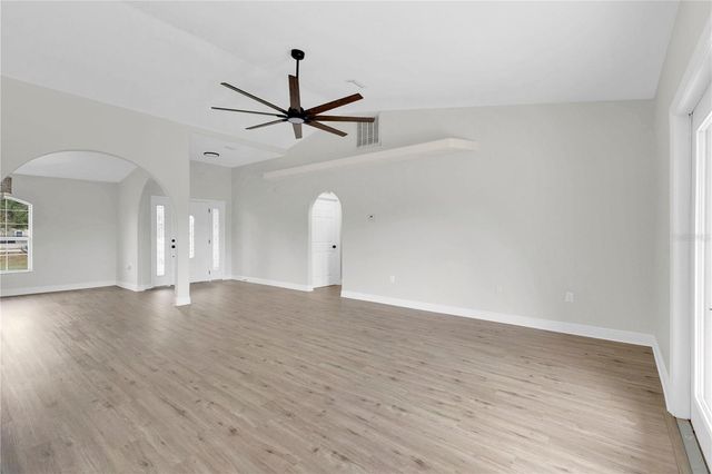 8 OAKRIDGE DRIVE, Frostproof, FL 33843