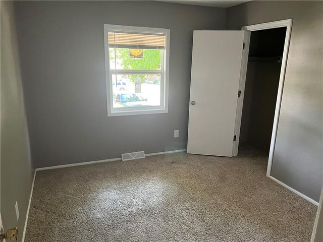 409 N Gilbert Street, Independence, MO 64056