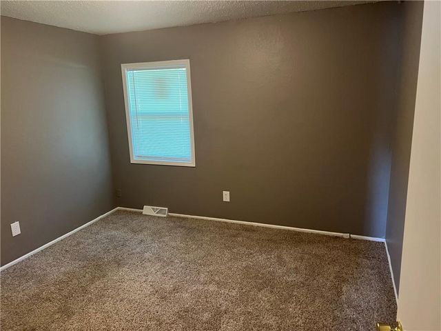 409 N Gilbert Street, Independence, MO 64056