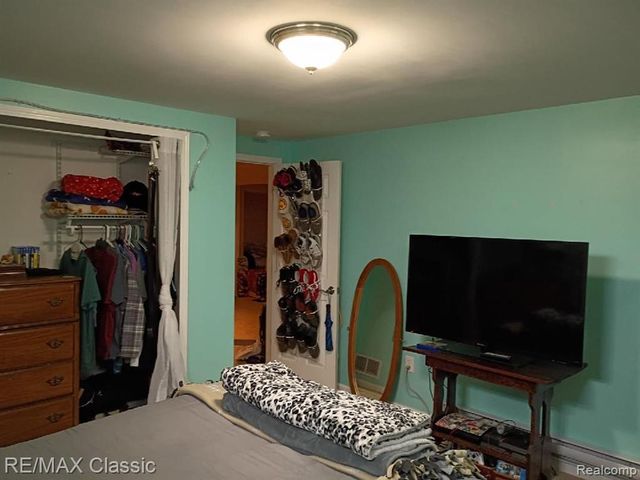 9209 Hemingway, Redford, MI 48239