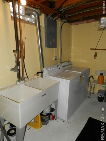 9209 Hemingway, Redford, MI 48239