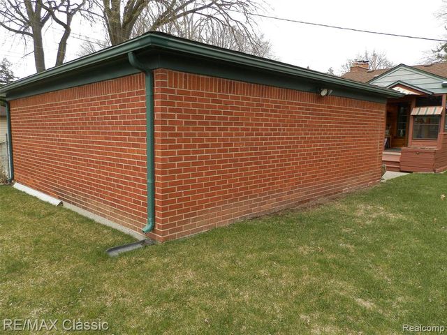 9209 Hemingway, Redford, MI 48239