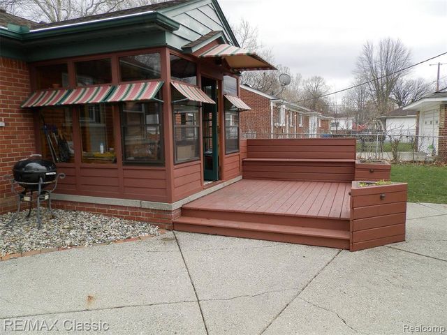 9209 Hemingway, Redford, MI 48239