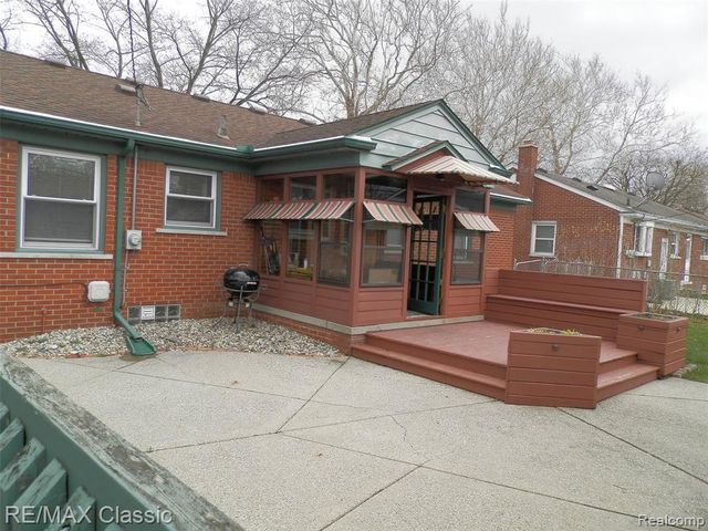 9209 Hemingway, Redford, MI 48239