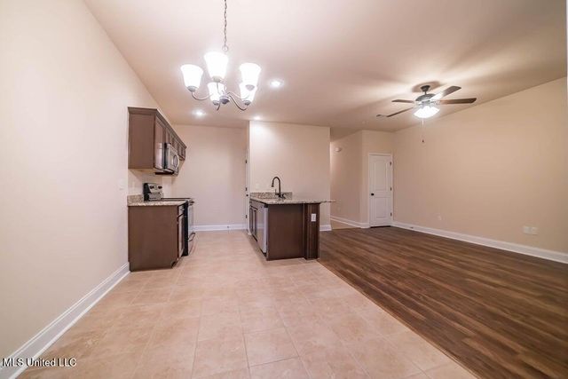 875 Reunion Place Circle, Biloxi, MS 39532