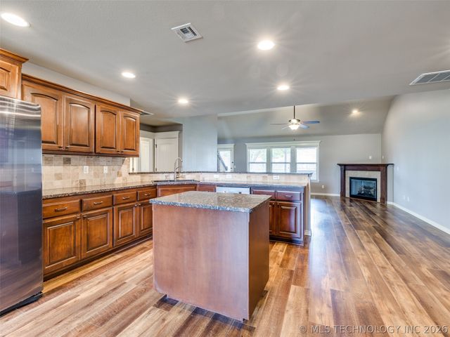 9225 N 143rd East Avenue, Owasso, OK 74055