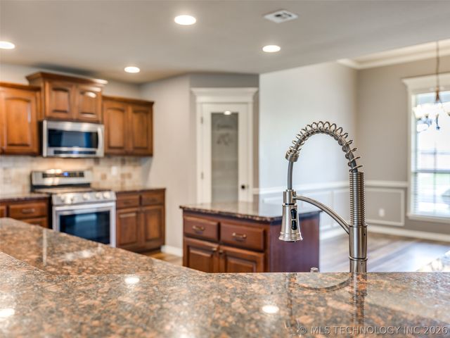 9225 N 143rd East Avenue, Owasso, OK 74055