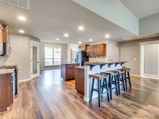 9225 N 143rd East Avenue, Owasso, OK 74055