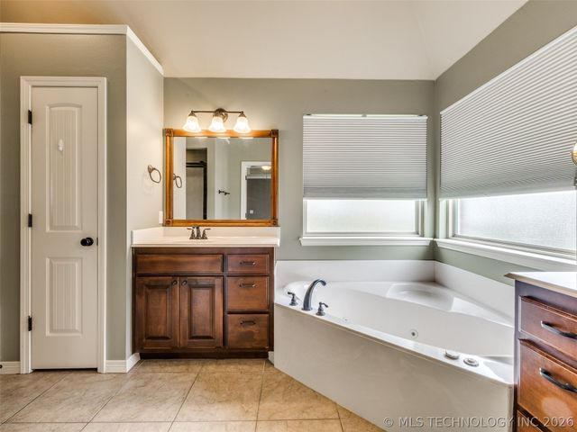 9225 N 143rd East Avenue, Owasso, OK 74055