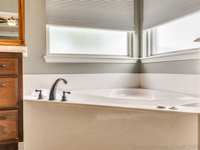 9225 N 143rd East Avenue, Owasso, OK 74055