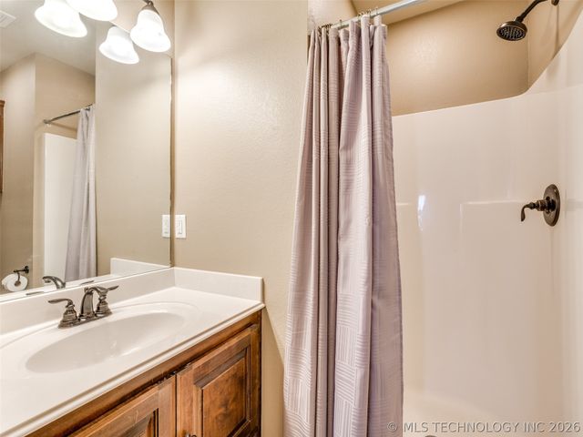 9225 N 143rd East Avenue, Owasso, OK 74055