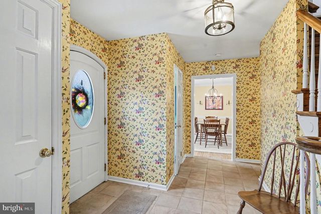 3 CARRIAGE WAY, Berwyn, PA 19312