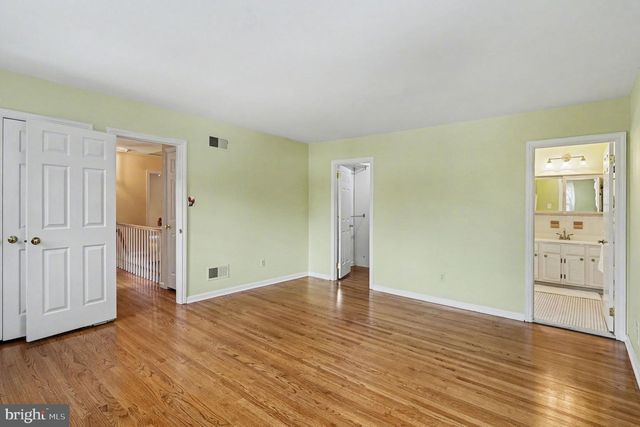 3 CARRIAGE WAY, Berwyn, PA 19312