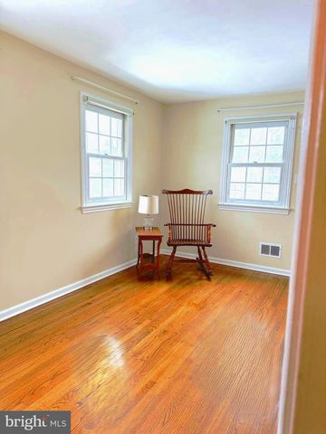 3 CARRIAGE WAY, Berwyn, PA 19312